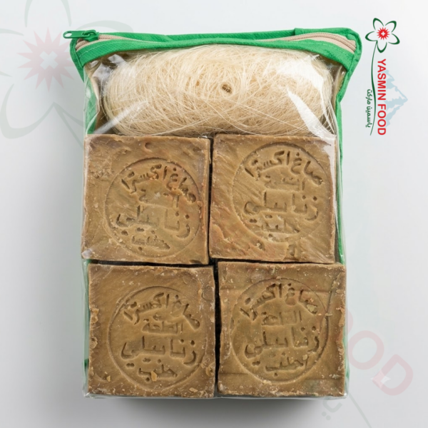 صابون غار حلبي عدد 4 مع ليفة زنابيلي